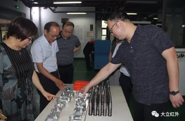 1593591105143296AC8h.png image.png